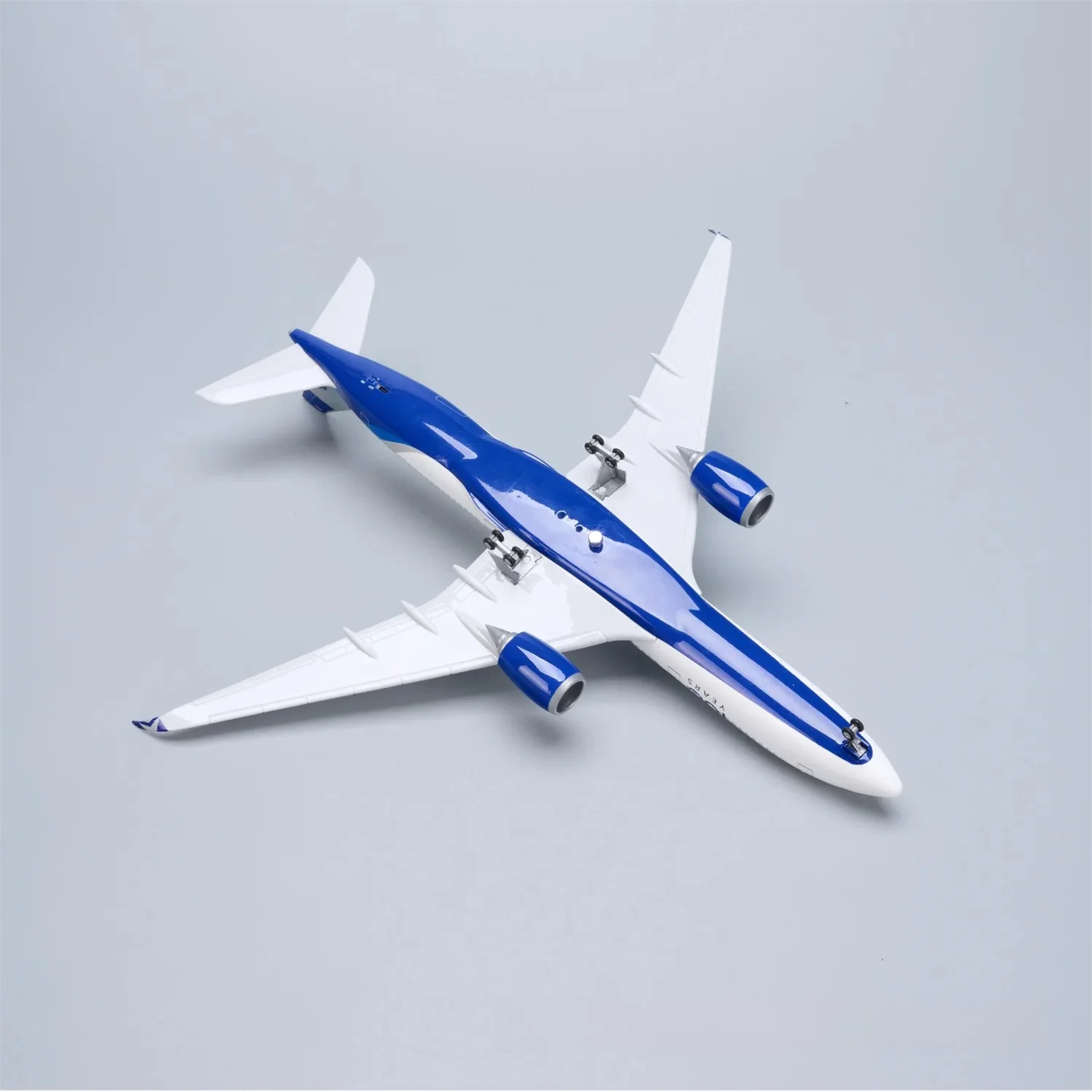 1/142 Scale Aircraft 47cm A350 Delta 100 Years Resin Diecast Airplanes Model With Stand For Static Display Aviation Souvenir
