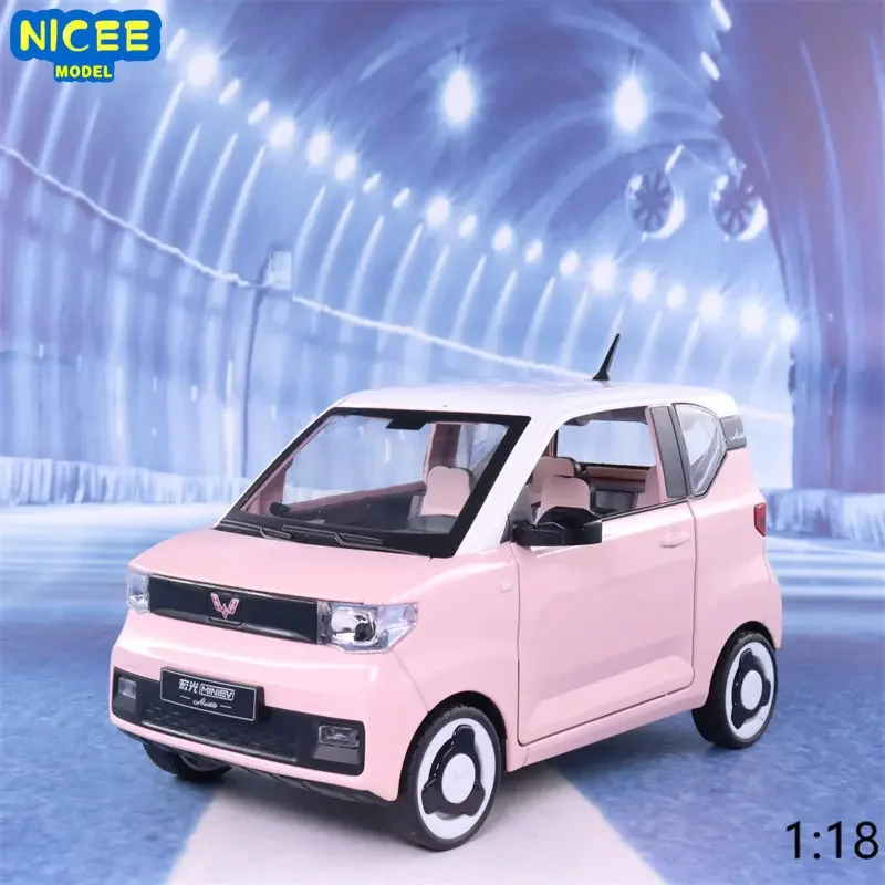 

1:18 WULING Macarone Mini EV Car Alloy Car Model Diecast Metal Toy Car Model Collection Sound Light Girl Gift Toy F381