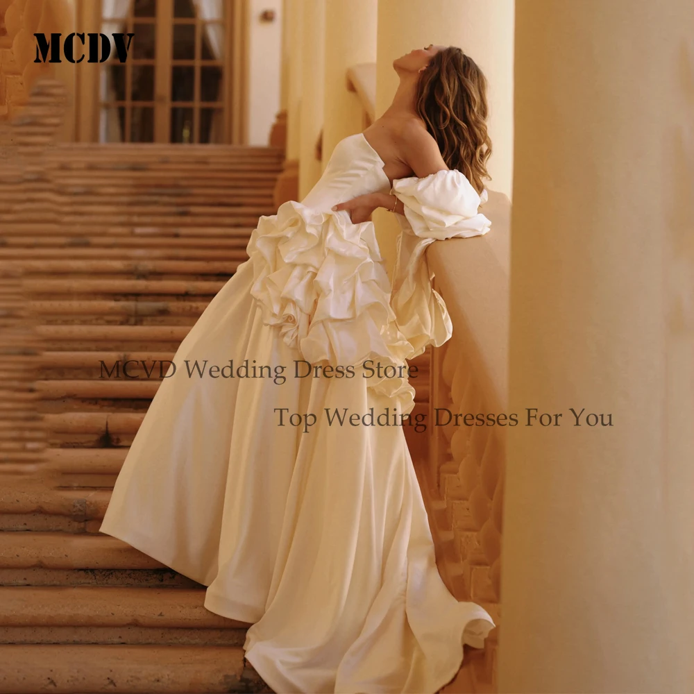 

MCDV Elegant Strapless Wedding Dresses Sexy Flowers Satin Wedding Dress With Wrap Sweep Train Customized A-Line Bridal Gowns
