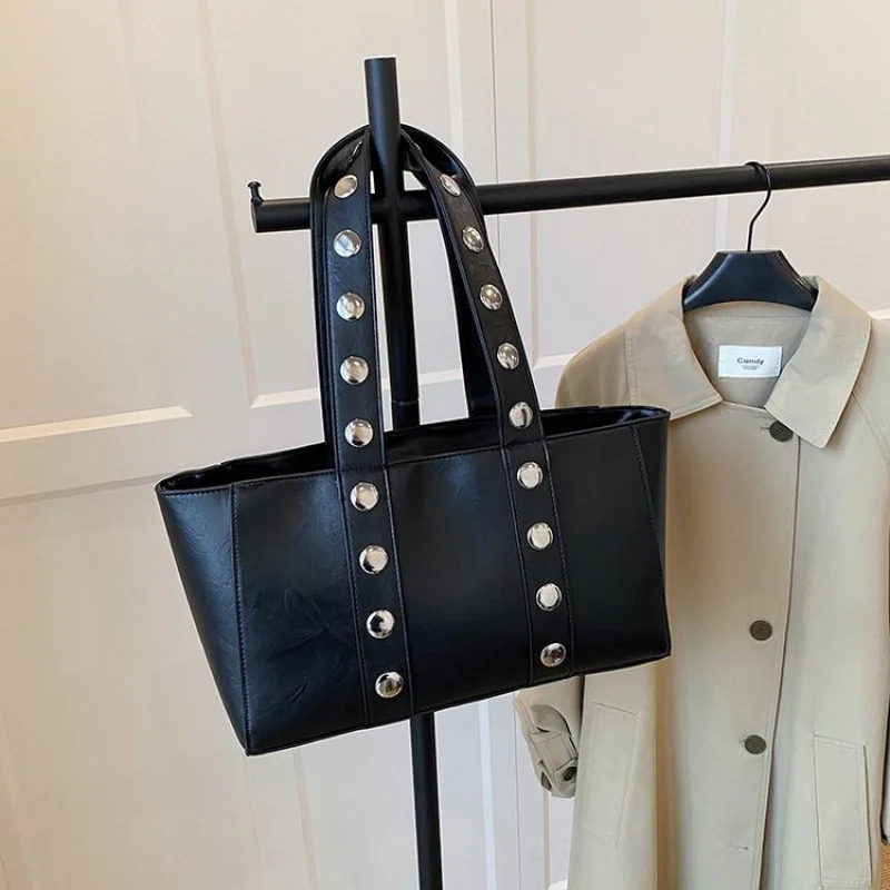 

Premium Women's Shoulder Bag Made Of Star-Printed Leather Featuring Czech Republic Casual Vintage Neat Lightweight Look​