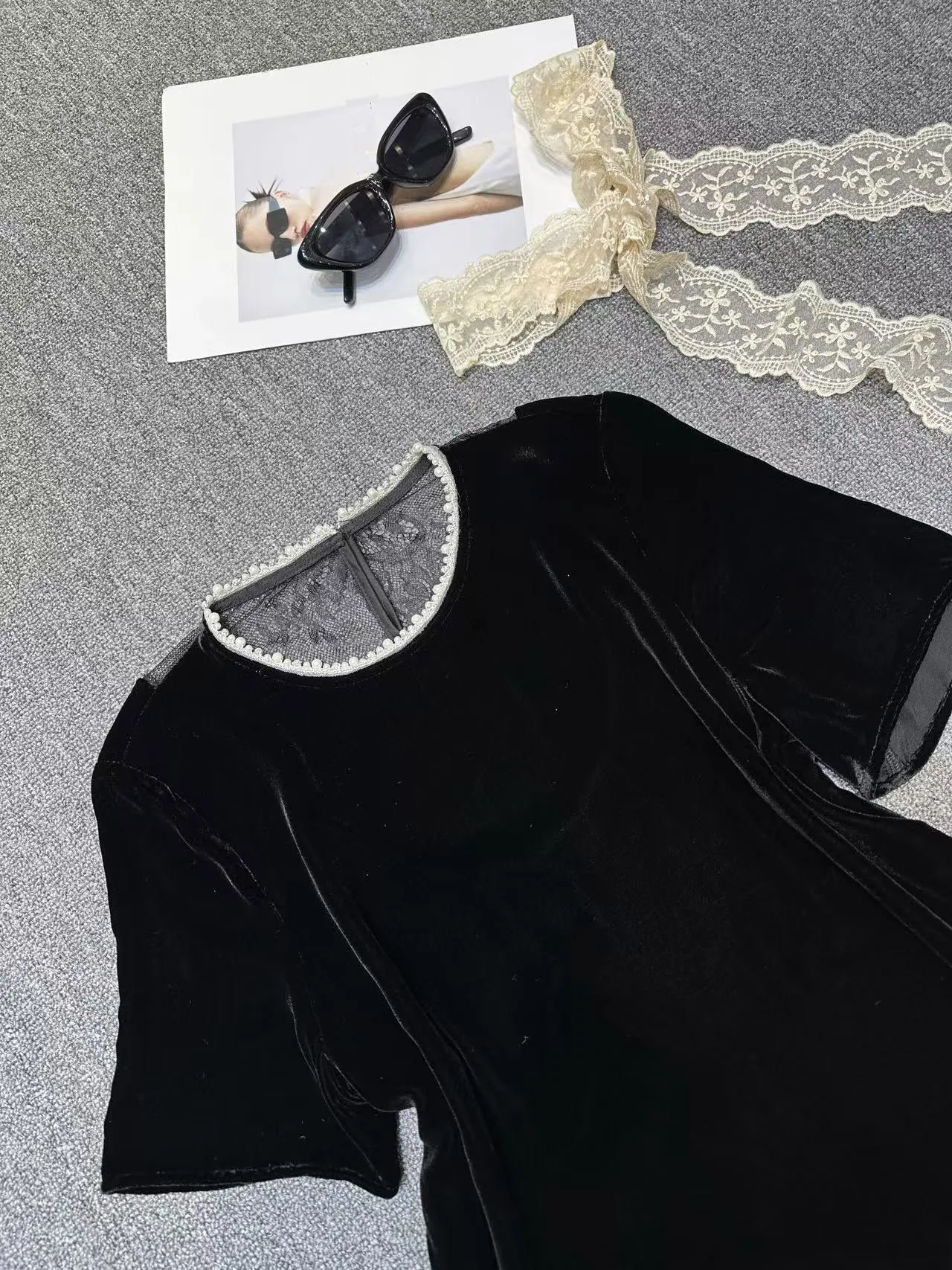 2025 เสื้อผ้าผู้หญิง เดรสลูกไม้เชียร์หลัง 0623