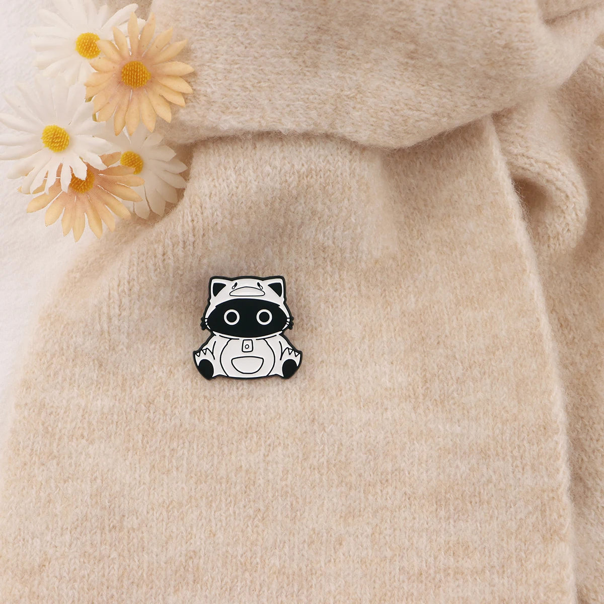 Simpatico gatto nero smalto Pin Kawaii spilla pini spille distintivo su zaino accessori di abbigliamento gioielli animali regali di compleanno