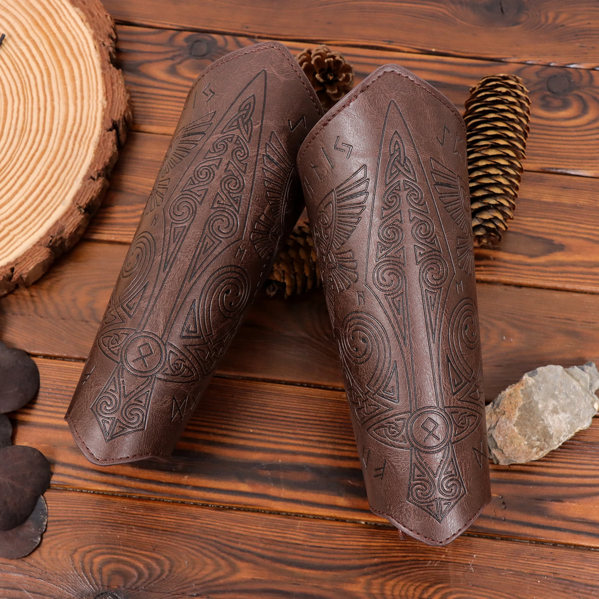 Medieval Wrist Guard with Smooth Rivets, PU Leather Knight Stage Role-Playing Archery Prop, Men's Vintage Punk Arm Armor Costume