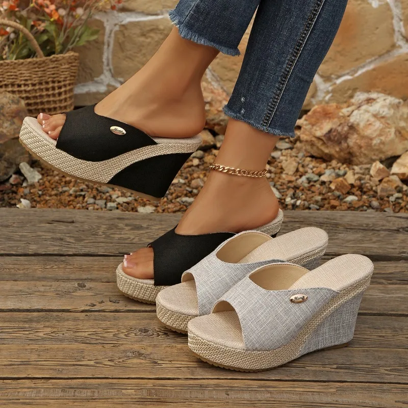 

Women's Summer New Fish Mouth Open Toe Casual Fashion Slope Heel Sandals Women Comfortable Metal Buckle Embellishment Slippers
