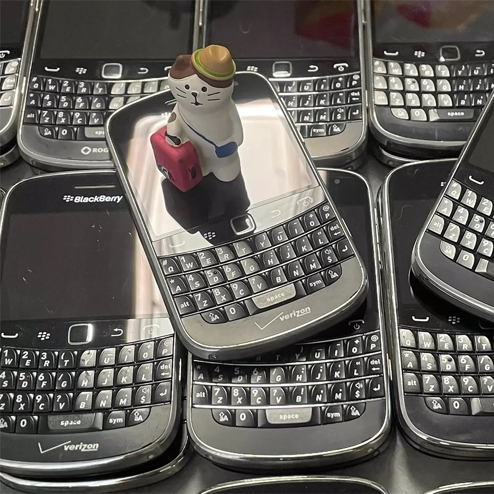 الأصلي Blackberry 9900 الهاتف الخليوي المحمول QWERTY لوحة المفاتيح GSM 2G 3G شبكة 2.8 "شاشة تعمل باللمس واي فاي مقفلة الهاتف الذكي #2