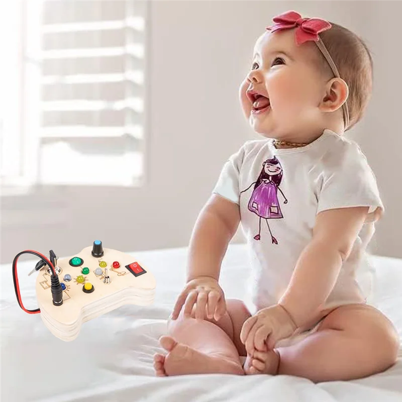 لوحة أطفال مشغولة من مونتيسوري خشبية مع لوحة تحكم بمفتاح إضاءة LED ألعاب تعليمية حسية لعمر 2-4 سنوات متينة