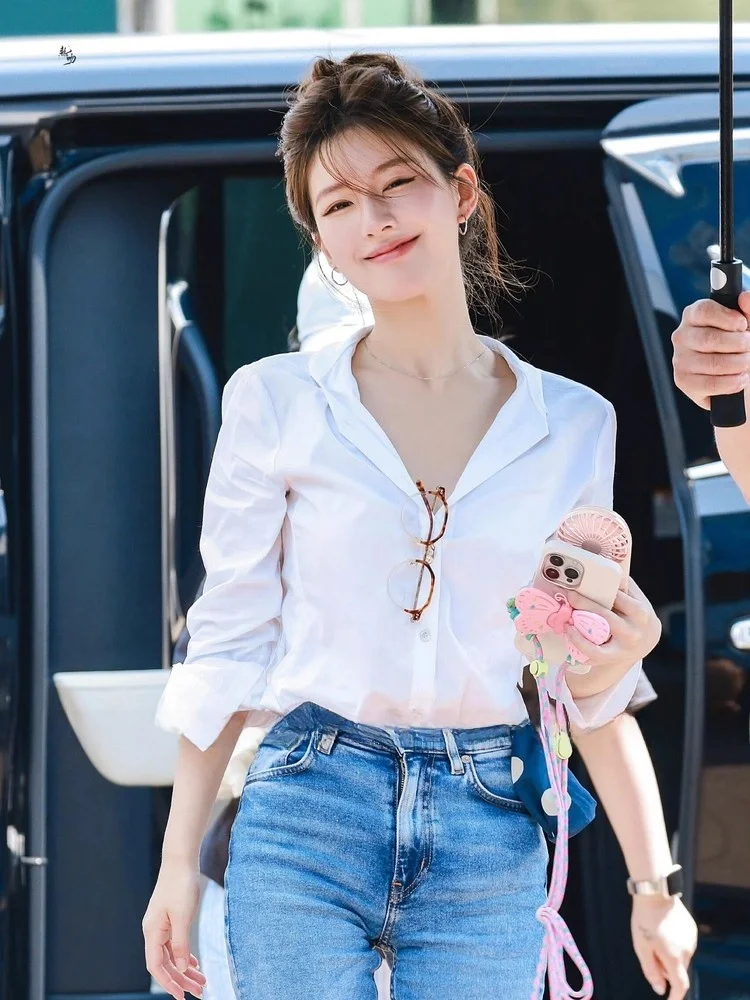 

Белая женская рубашка с V-образным вырезом, весенне-осенняя, универсальная, свободного кроя, с длинным рукавом, с защитой от УФ-излучения, стройнящая, для повседневной носки, на пуговицах