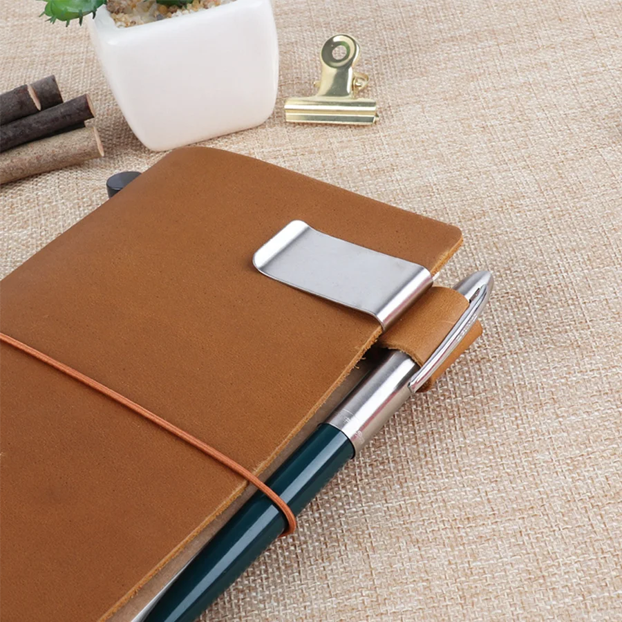 Suporte de caneta de couro feito à mão, clipe de latão e aço inoxidável para diário, caderno, pasta de papel, uso diário em casa e no escritório.