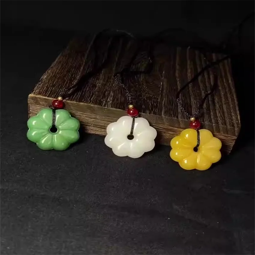 Exquisite Flower Pendant Necklace Hollow Flower Pendant Necklace Fashion Accessories Hand Carved Luck Gifts