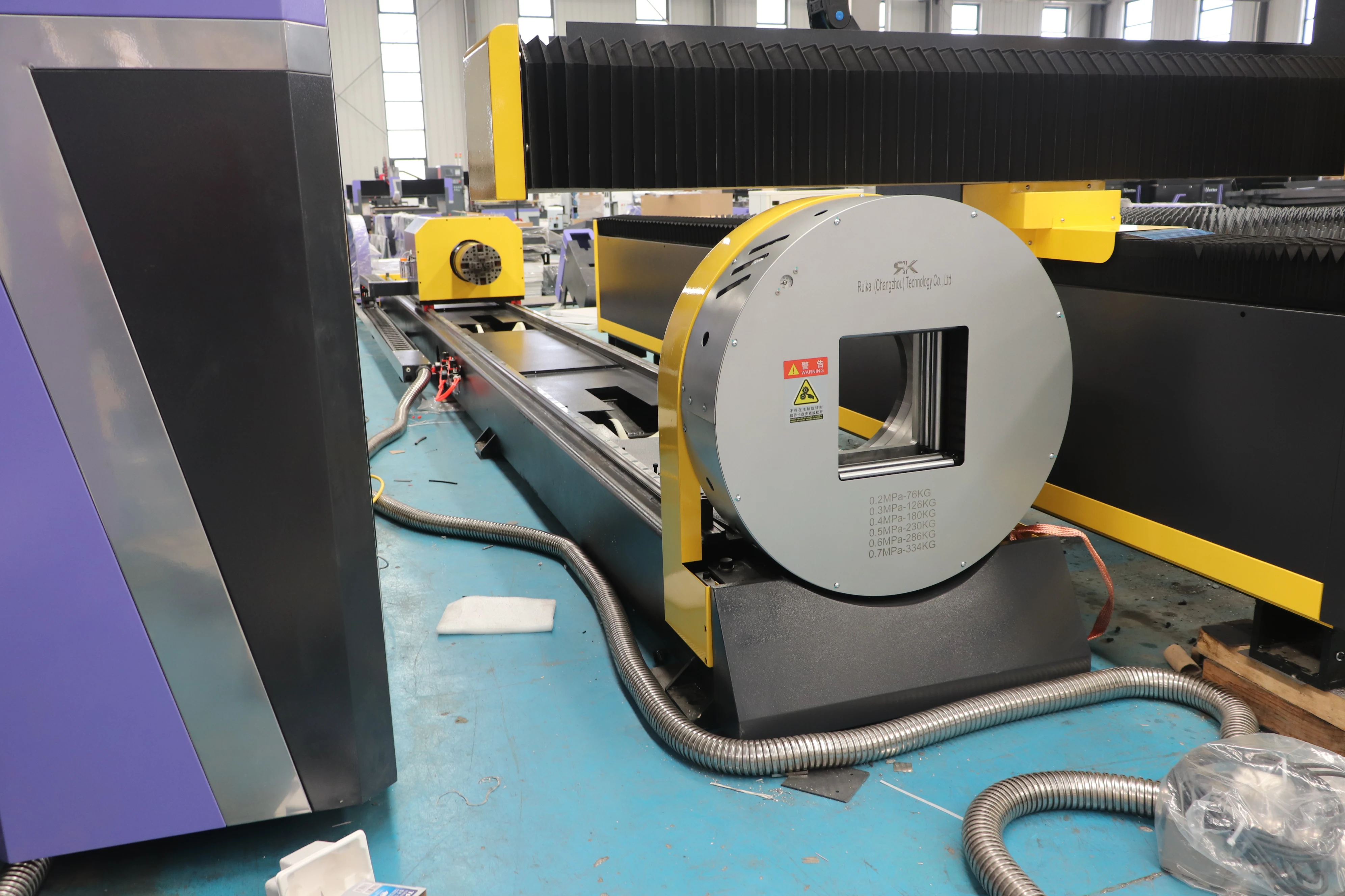 Precise Laser cutting machines 2025 new design cnc Tube cutter Automatic Multi-functional laser tools for cut metal