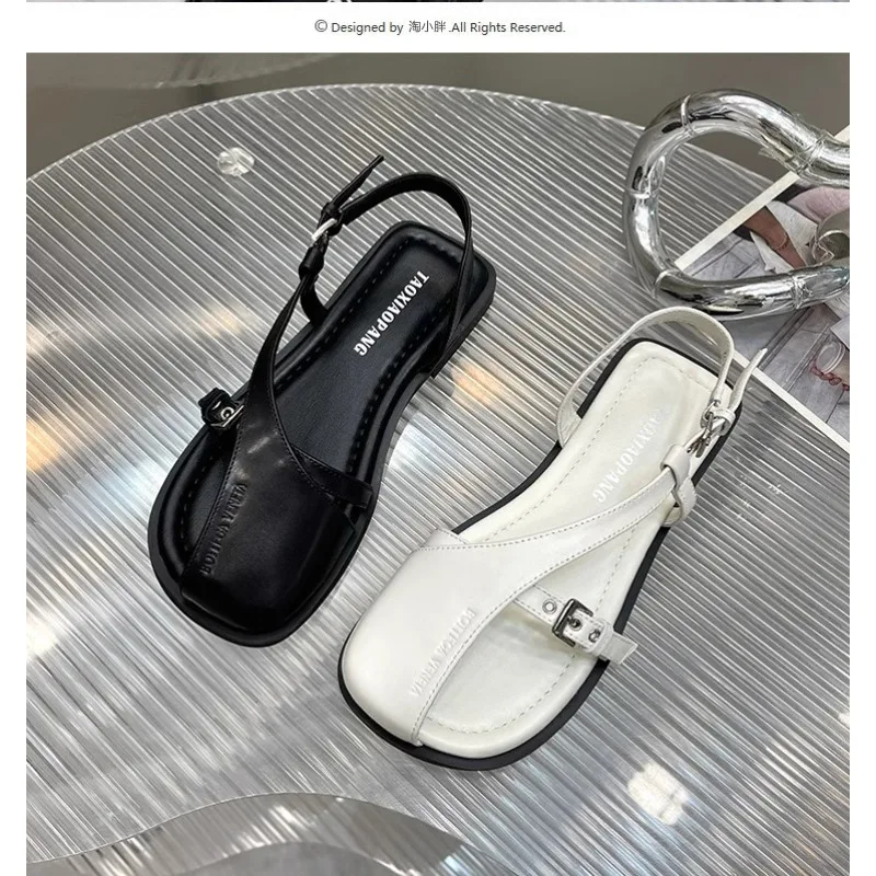 

2024 Summer New Baotou Hollow Soft Leather Flat One Word Buckle Casual Fashion Women Sandals Sandals Platform Sandals