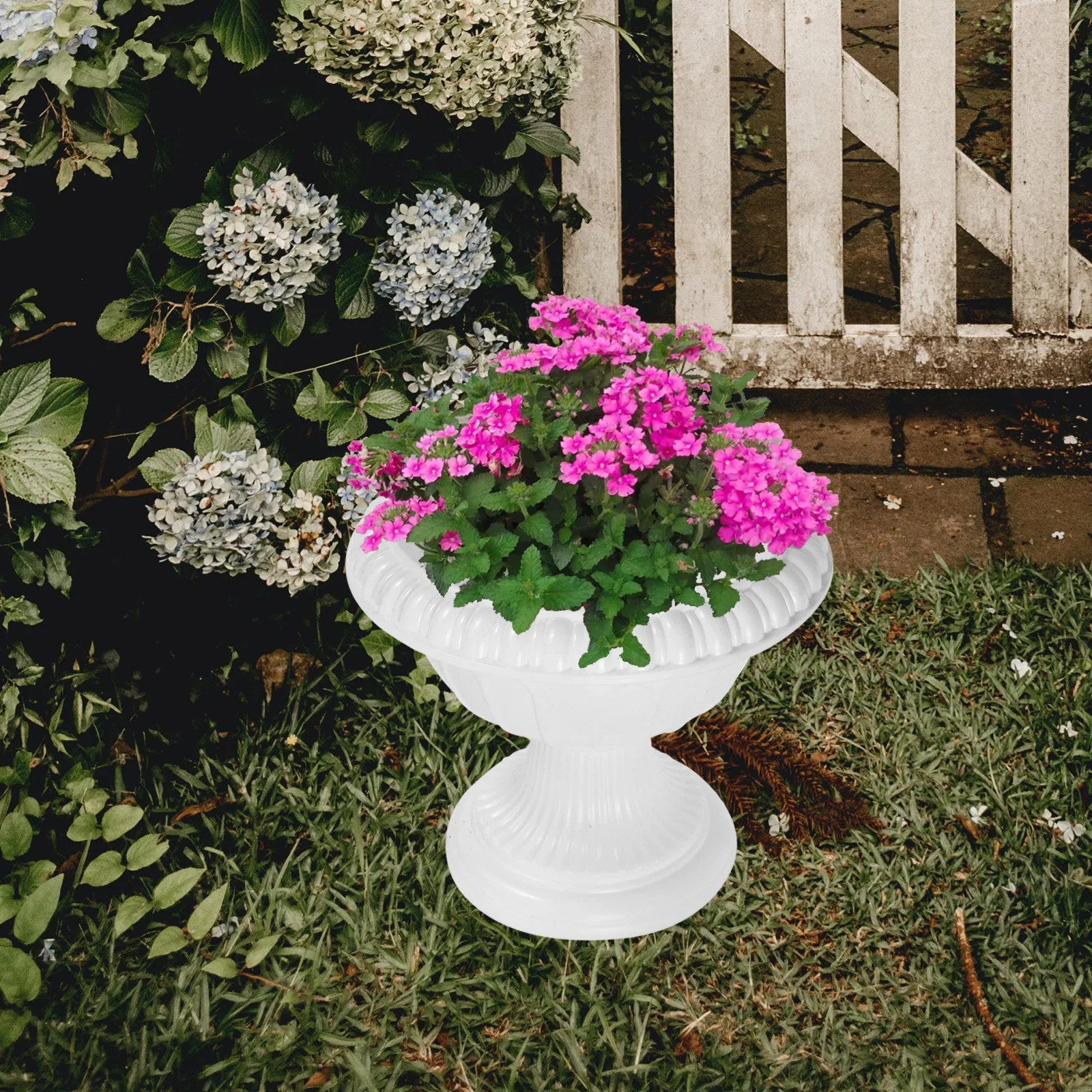 

4Pcs European Style Wedding Flower Container Roman Plastic Planter Balcony Patio Garden Decorative Plant Holder