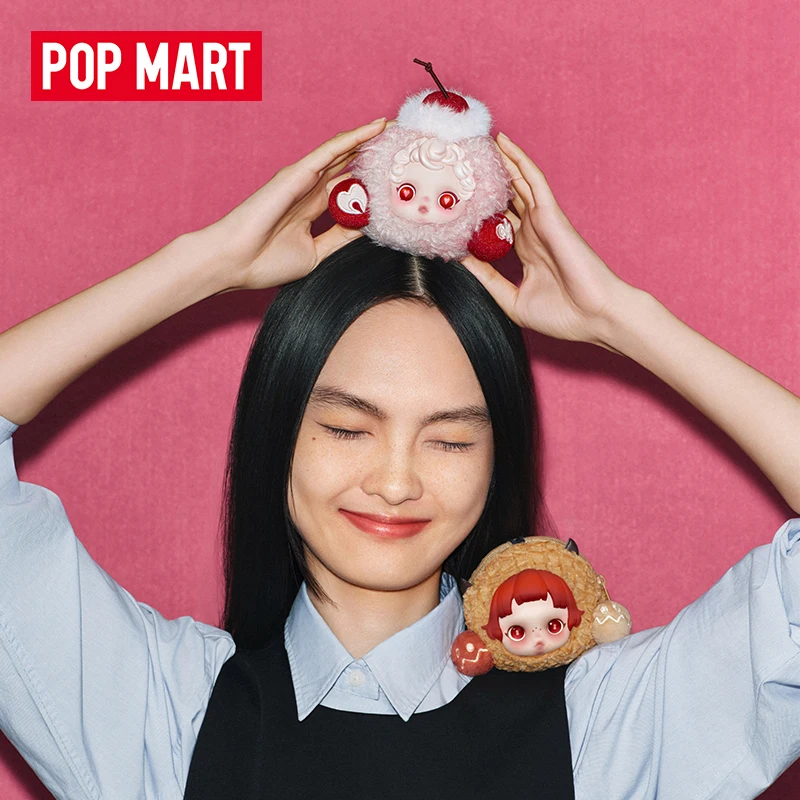 Authentieke POPMART SKULLPANDA Sleepless Theater Series oortelefoon Case Perifere hanger cadeau Verrassing xmas Mystery Box speelgoed