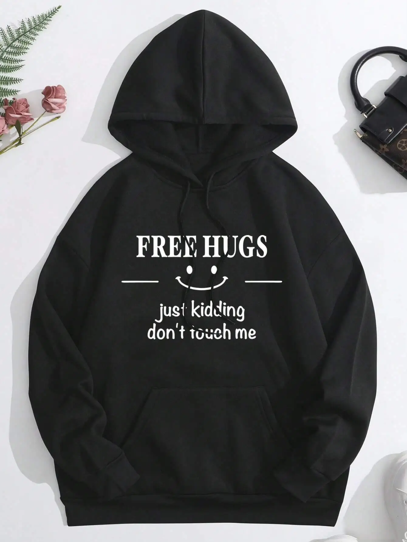 Free Hugs Letter Printed Hoodies Casual Street Women Sweatshirts Comfortable Fleece Pullover Crewneck Loose Female Tops Clothes