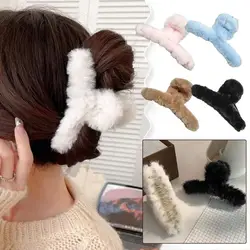 Winter Plush Hair Claw Women's Hair Clips Oversized Hair Accessories Shark Ponytail Headwear Claw Girls Hair Clips