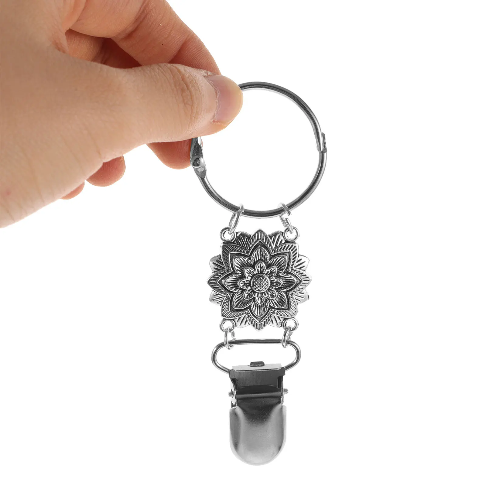 

6Pcs Hat Clips Travel Hat Holder Lightweight Portable Cap Clamps for Bags Scarves Caps Retainer Travel Accessories