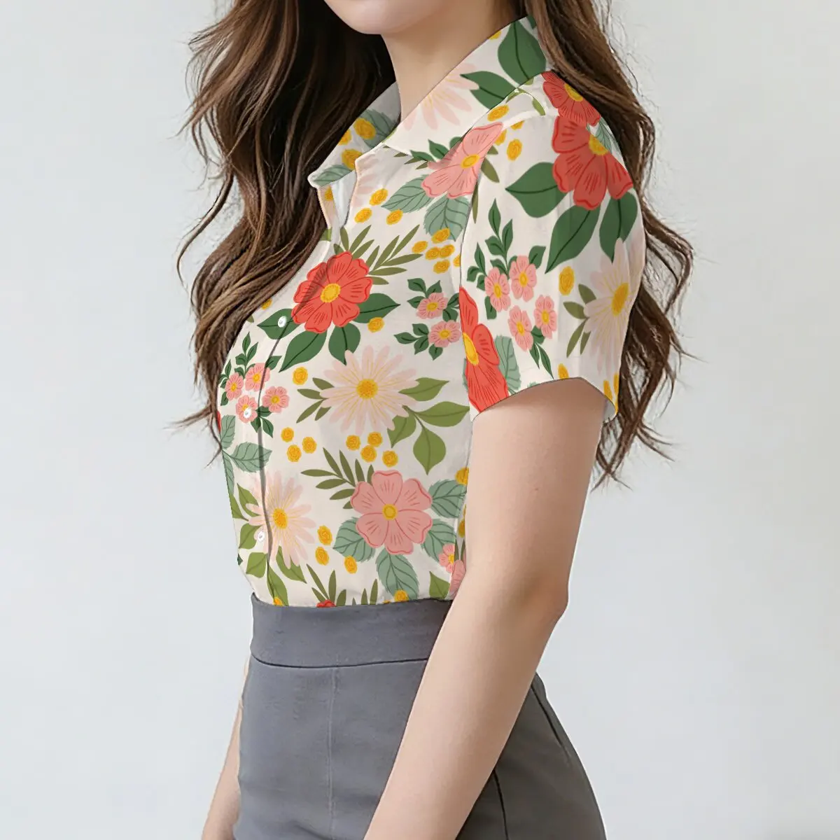 French-style floral print short-sleeved shirt, all-over floral print, collared, gentle summer commuter top