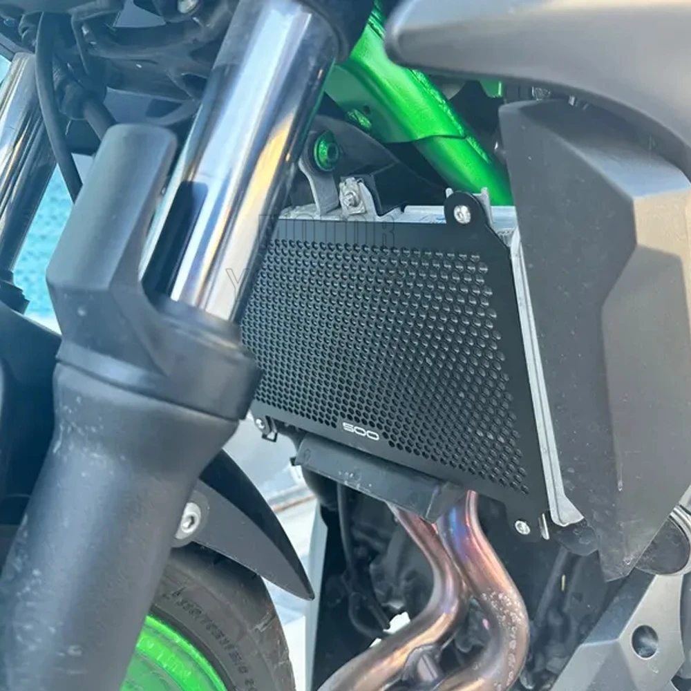 カワサキ Z400 エリミネーター 400 450 Z 500 SE ABS 2023 2024 2025 2026 Z500 オートバイラジエーターガードプロテクターグリルカバー部分