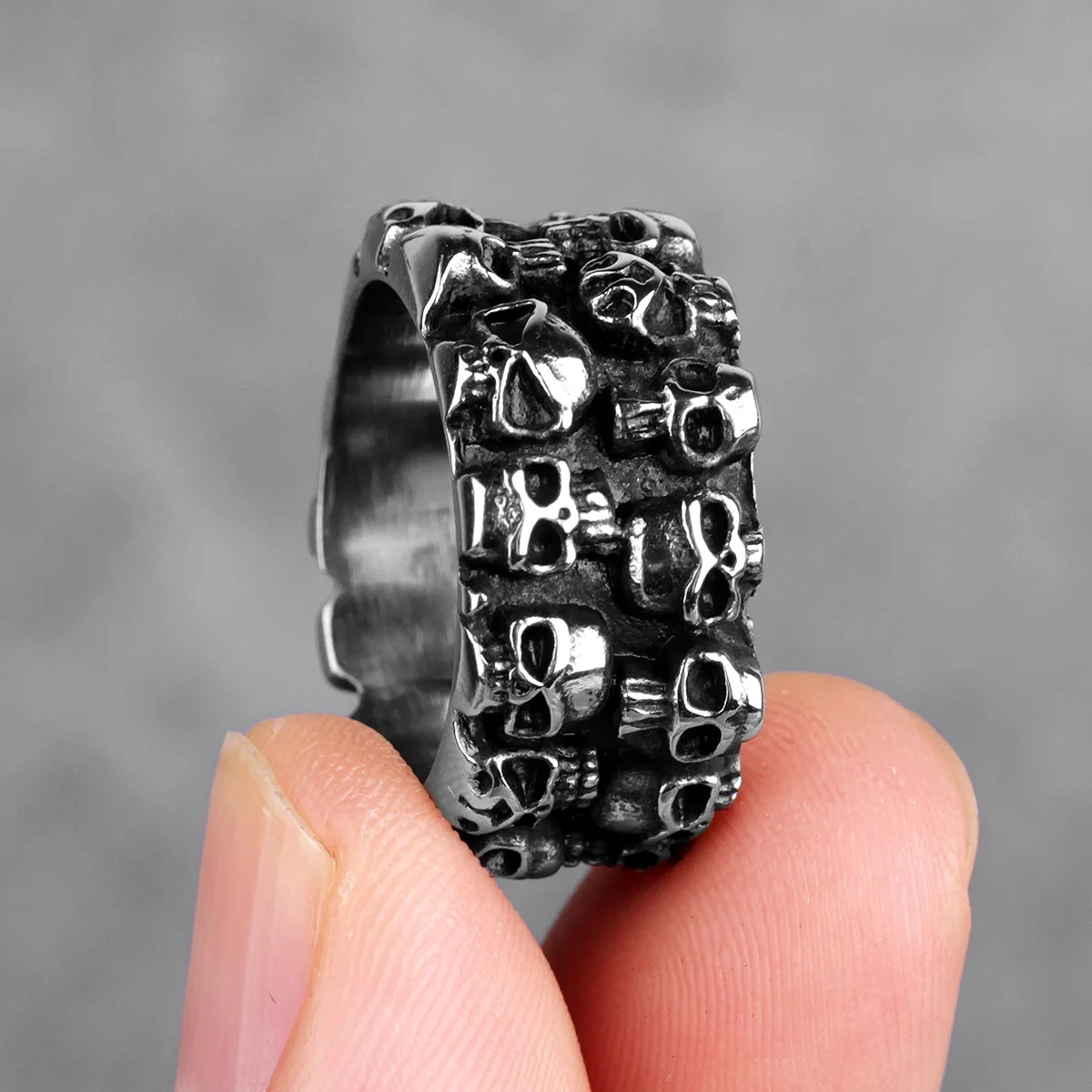 Stainless Steel Man Men Rings Punk Rock Gothic HipHop Domineering Multiple Skull Carving for Biker Male Boy Fashion Jewelry Gift