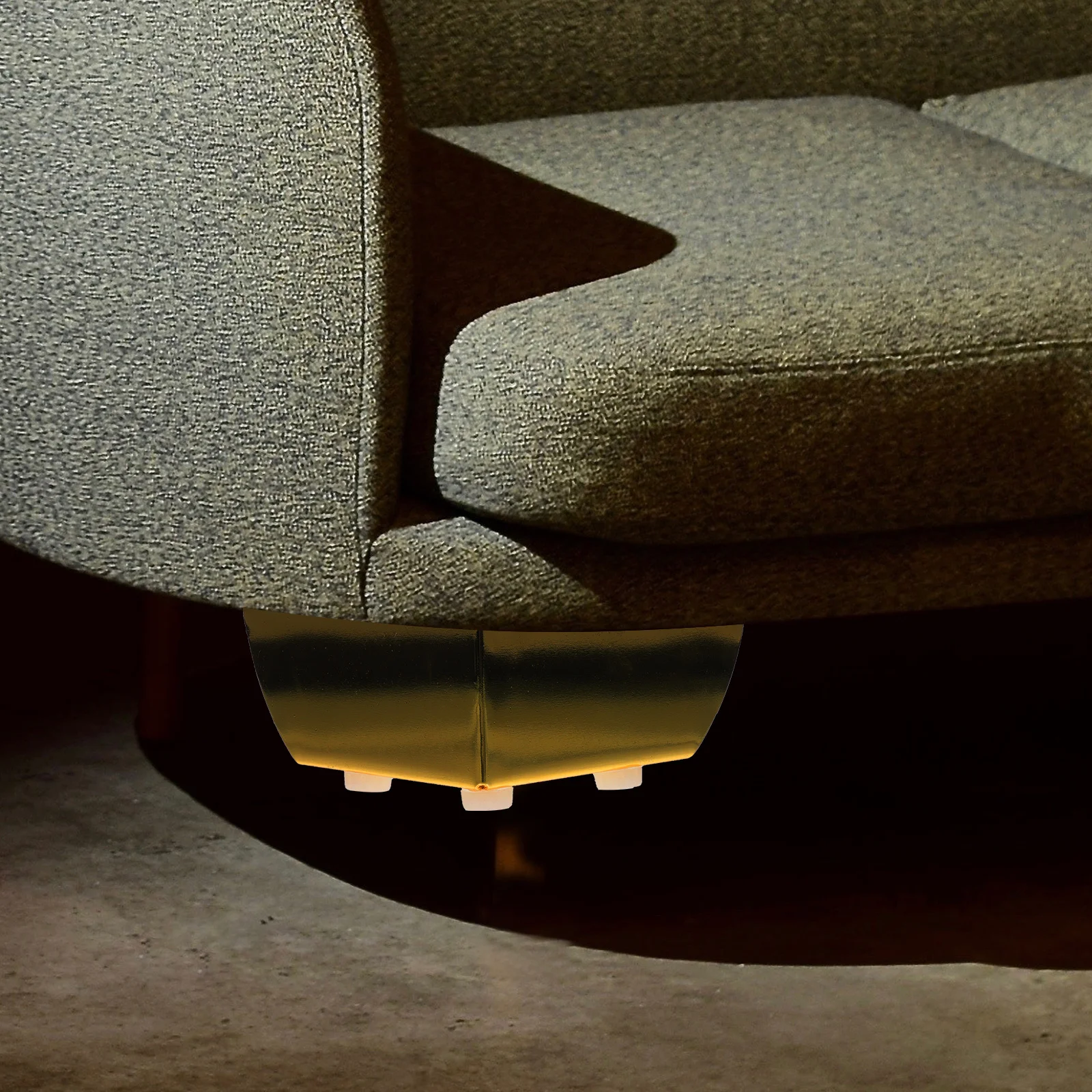 

4Pcs Heavy Duty Iron Furniture Legs 90 Degree Metal Support Feet for Cabinets Wardrobes Dressers Sofas Couches Tables Stools