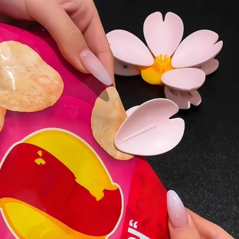 Multifunctional Sakura Magnetic Clip Creative Kitchen Gadget Snack Sealer Food Storage Unique Petal Clip Home Fridge Magnet
