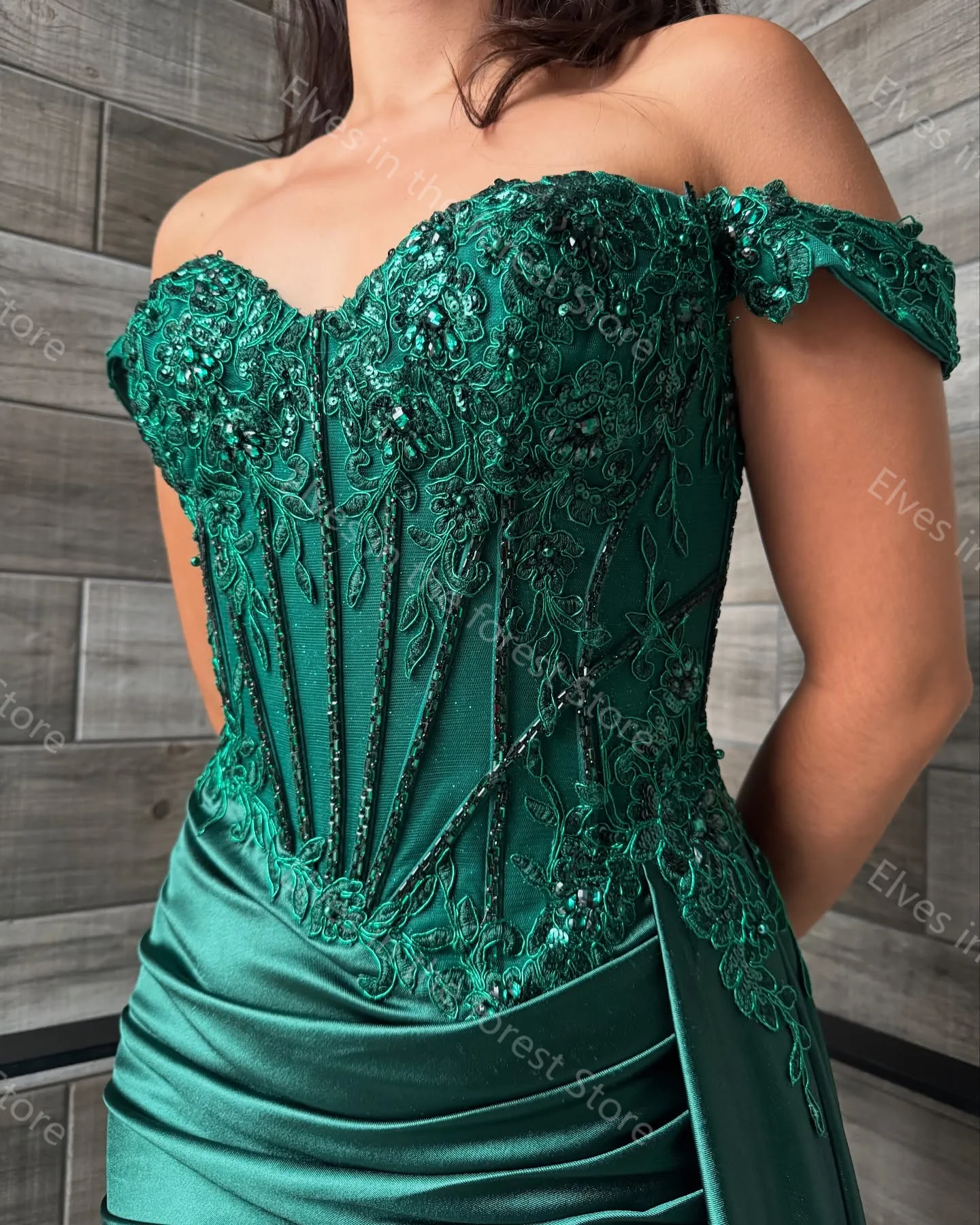 Stunning Party Dresses for a Curvy Figure: The Ultimate Guide to Flattering Evening  Wear for a Full Tummy
