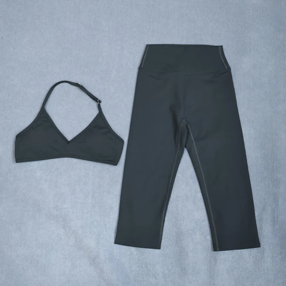 Ctenkevet Damen-Sommer-Sportset, 2-teilig, ärmellos, Sport-BH, Capri-Leggings, 3/4, zweiteiliger Fitness-Yoga-Laufanzug, Outdoor, weiblich – Detail 15