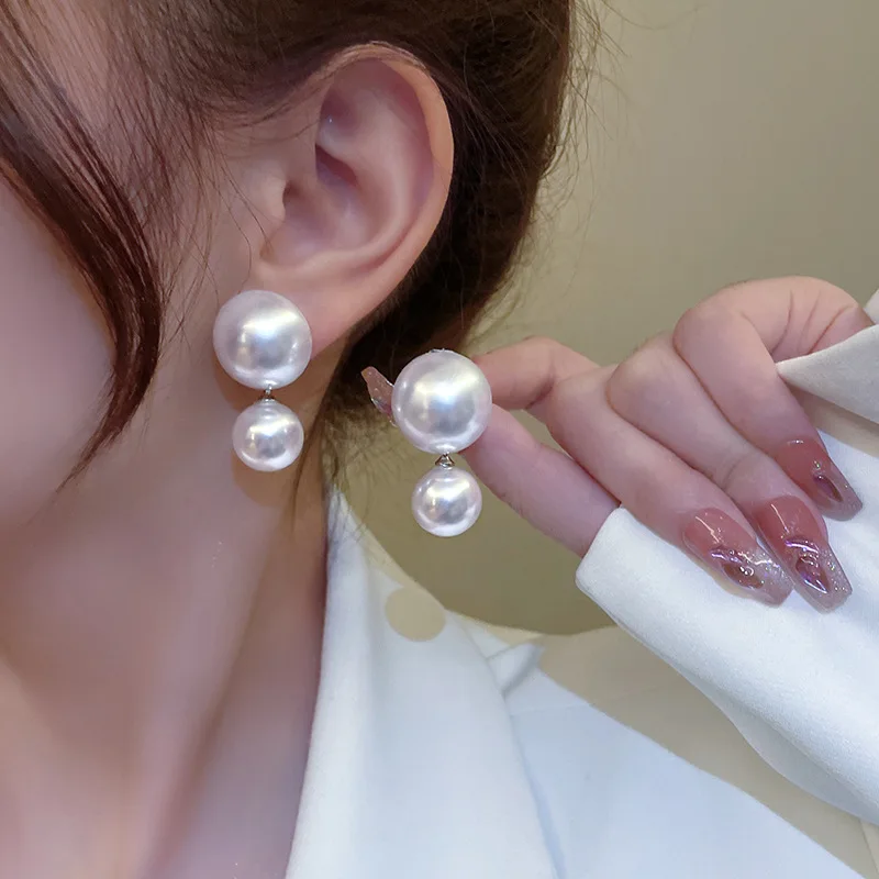 2022 Vintage Oversized Pearl Stud Earrings Female French Fashion Temperament Luxury Bride Earrings Wedding Party Jewelry Gifts