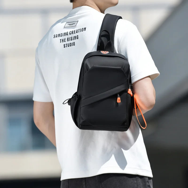Fashionable and simple men's chest bag, crossbody bag, large-capacity outdoor travel backpack, casual and trendy bag