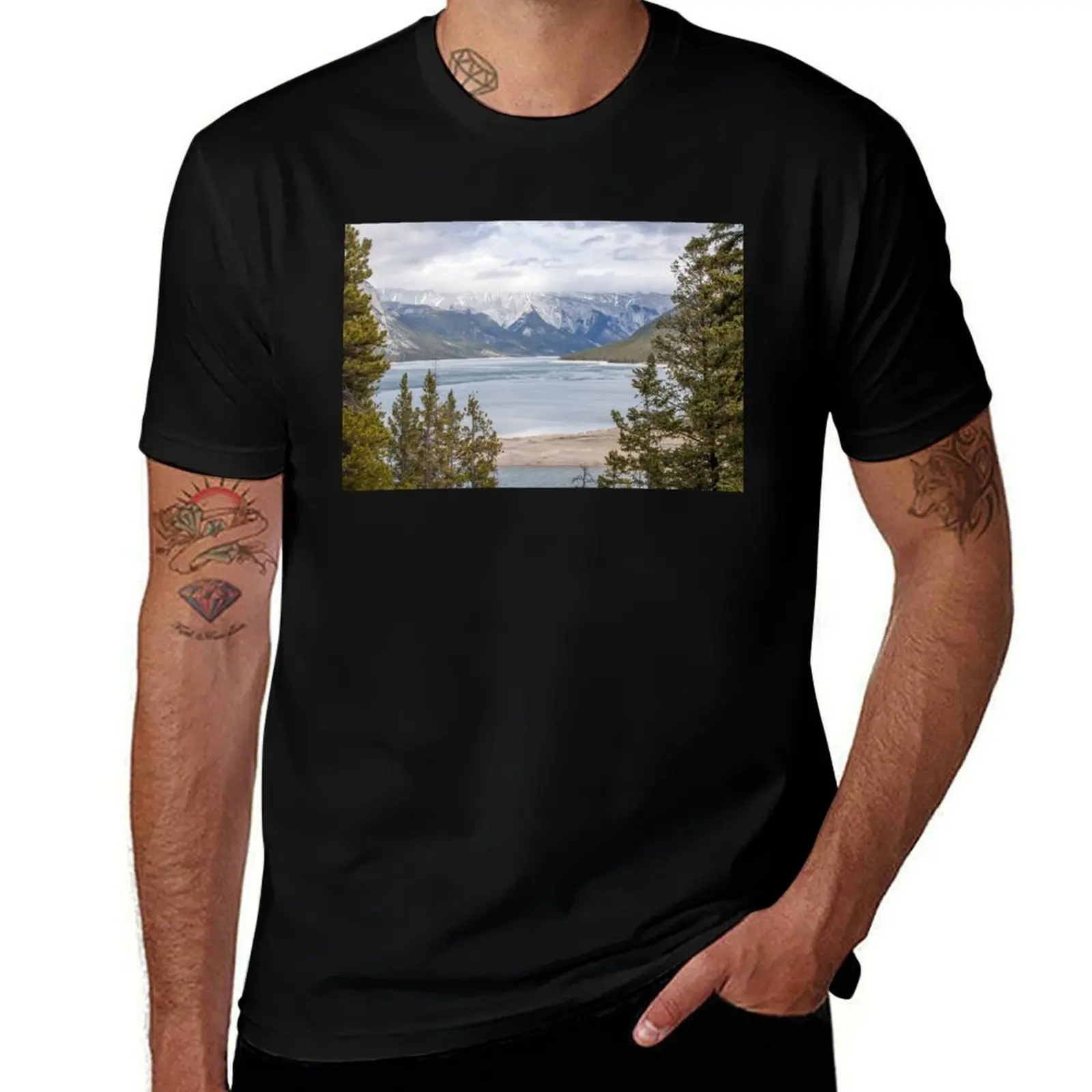 

Lake Minnewanka, Banff National Park, Alberta 1 T-Shirt customizeds baggy shirts tee shirts for men
