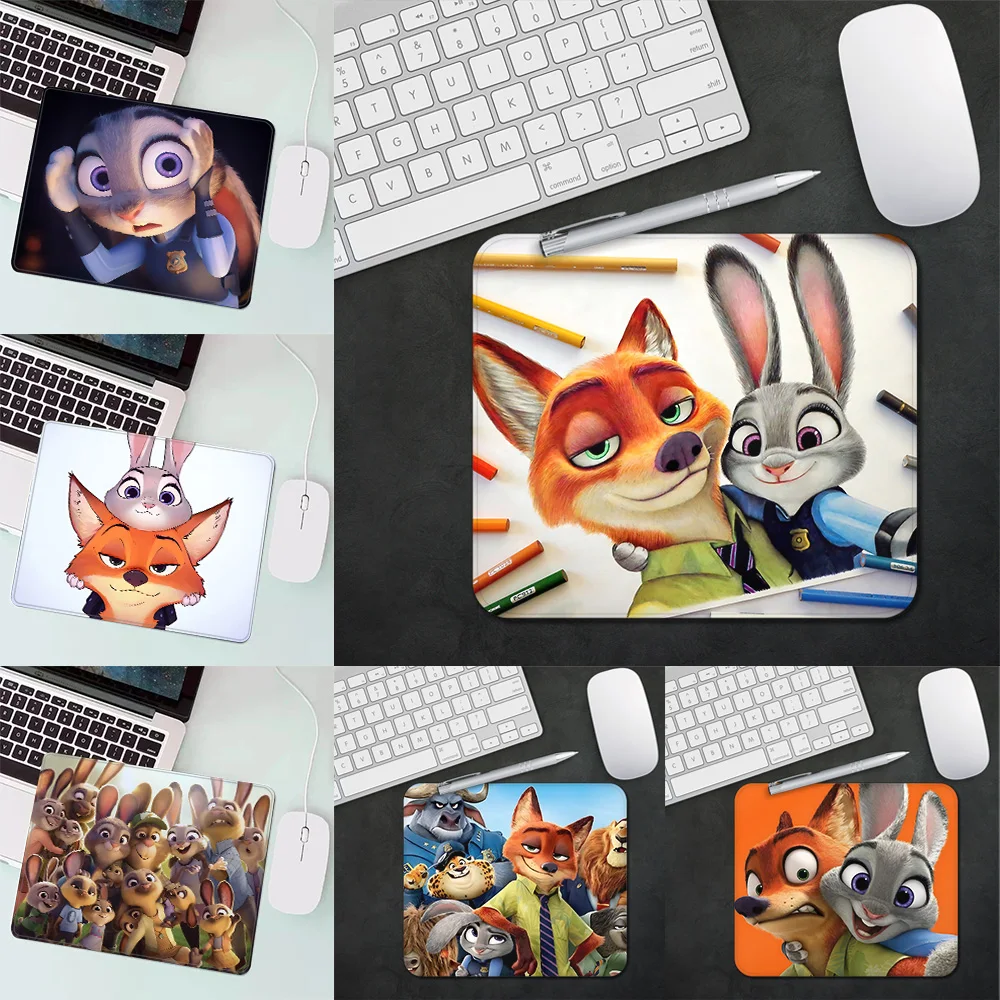 Cute rabbit J-Judy Hopps Gaming Mouse Pad XS Small Mousepad For PC Gamer Desktop Decoration Office Mouse Mat Deskmat Rug