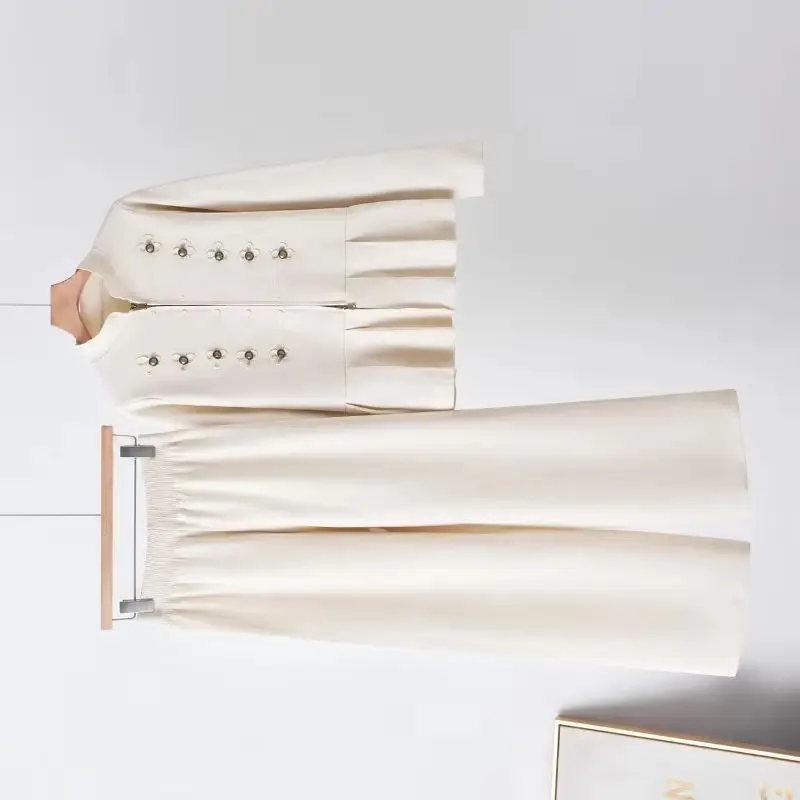 New Knitted Women's Suits Spring  Autumn Fashion. Loose-fitting Trousers with A Retro Pleated Hem Stand-up Collar Knitted Top.