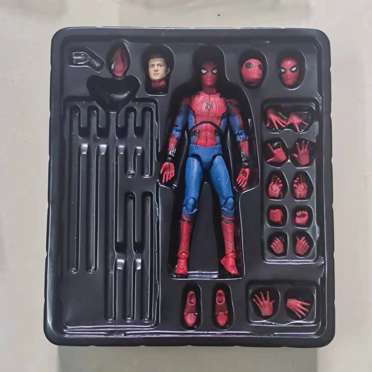 マーベル グウェン ステイシー アクションフィギュア スパイダー