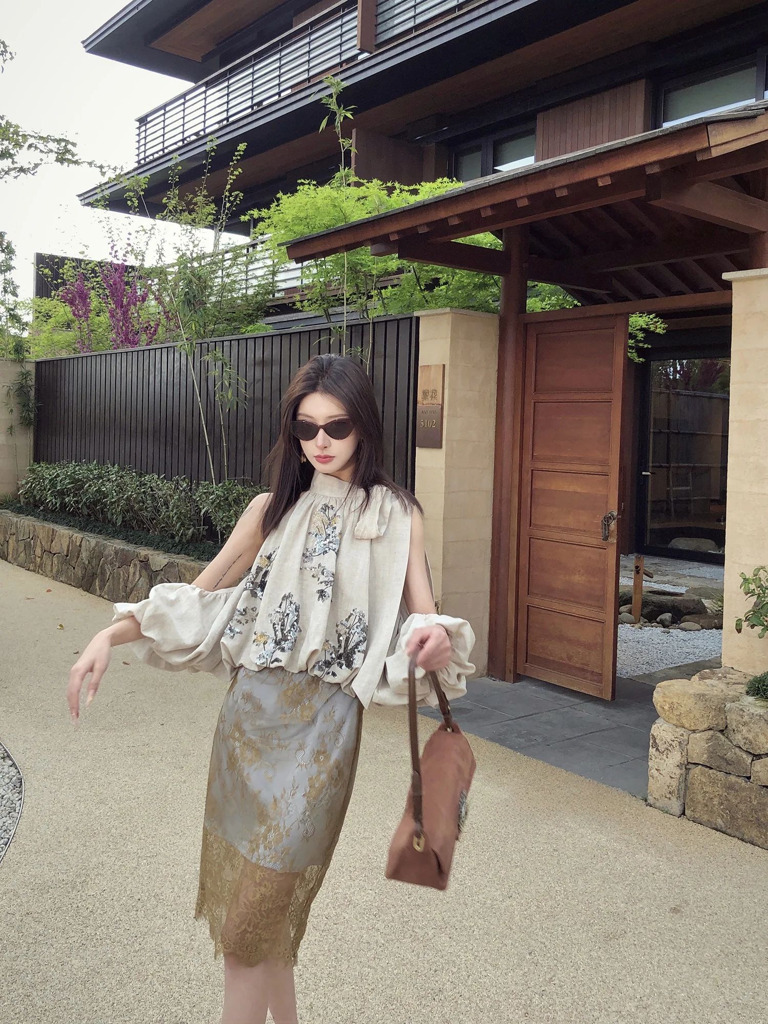 

Оригинальная женская юбка-миди с кружевным цветочным принтом от Tricky Picky, облегающая, с завышенной талией, для невысоких.