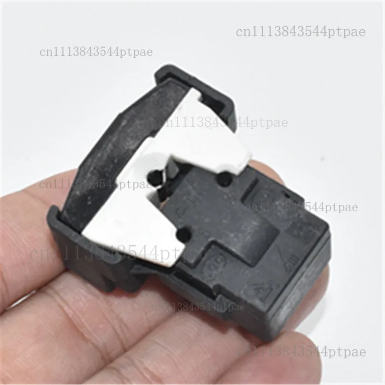A qps2-b15md3 refrigerator freezer compressor ptc start protector assembly (three-pin)