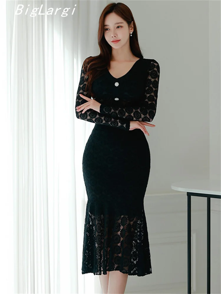 

2024 Spring Two 2 Piece Sets Dress Women V Neck Hollow Out Long Sleeve Button Slim Tops Fashion Sexy Lace With Lined Skirt Suits