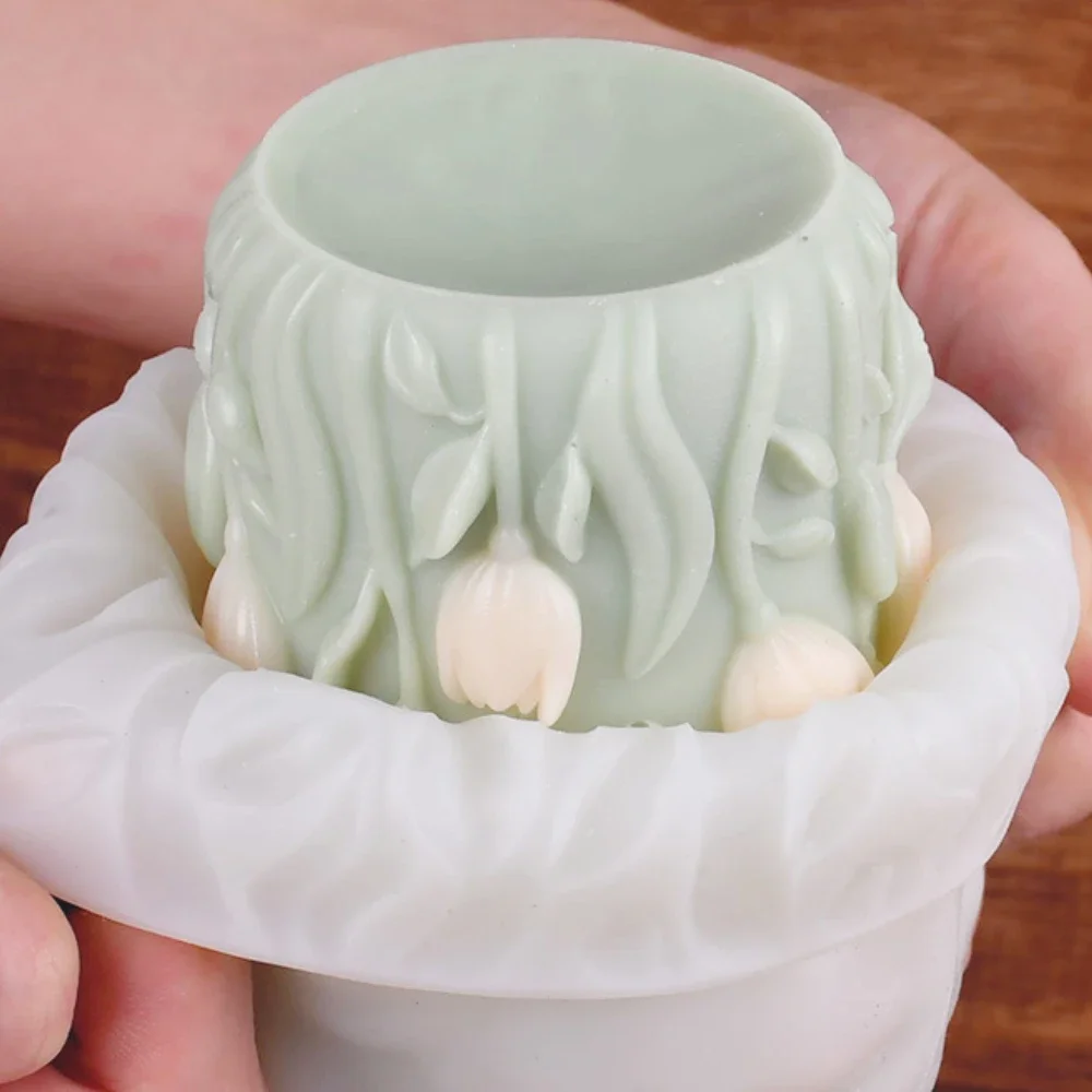 Relief Daisy Pillar Silicone Mold for Scented Candle Tulip Cylinder Gypsum Soap Moulds Flower Geometry Party Decor Gifts for Mom