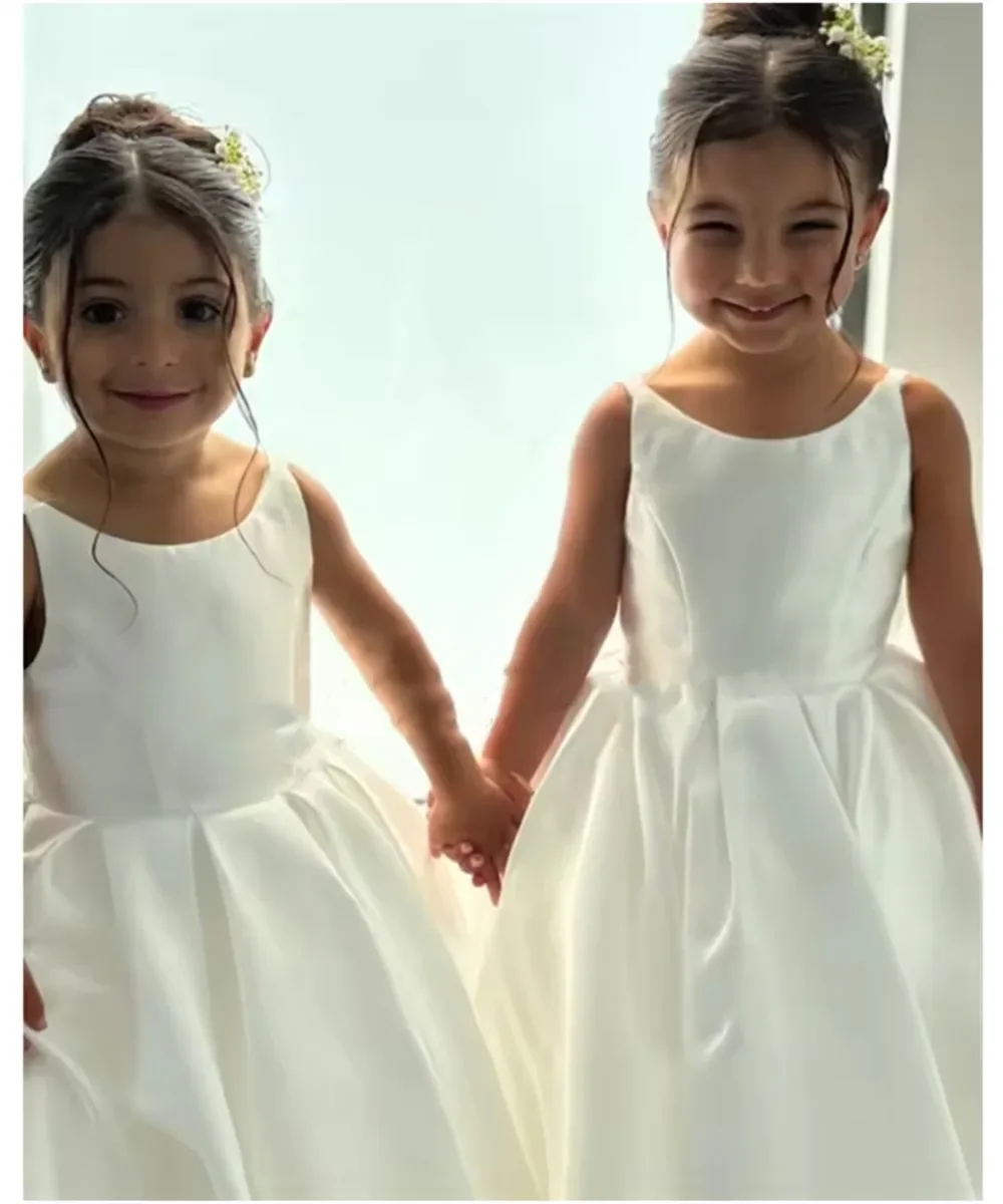 ชุดเดรสเด็กผู้หญิงงานแต่งงานแบบมีสายผูกโบว์  ชุดเจ้าสาวมินิ  ชุดราตรีเด็ก  ชุดรับศีลมหาสนิท  สามารถสั่งตัดได้