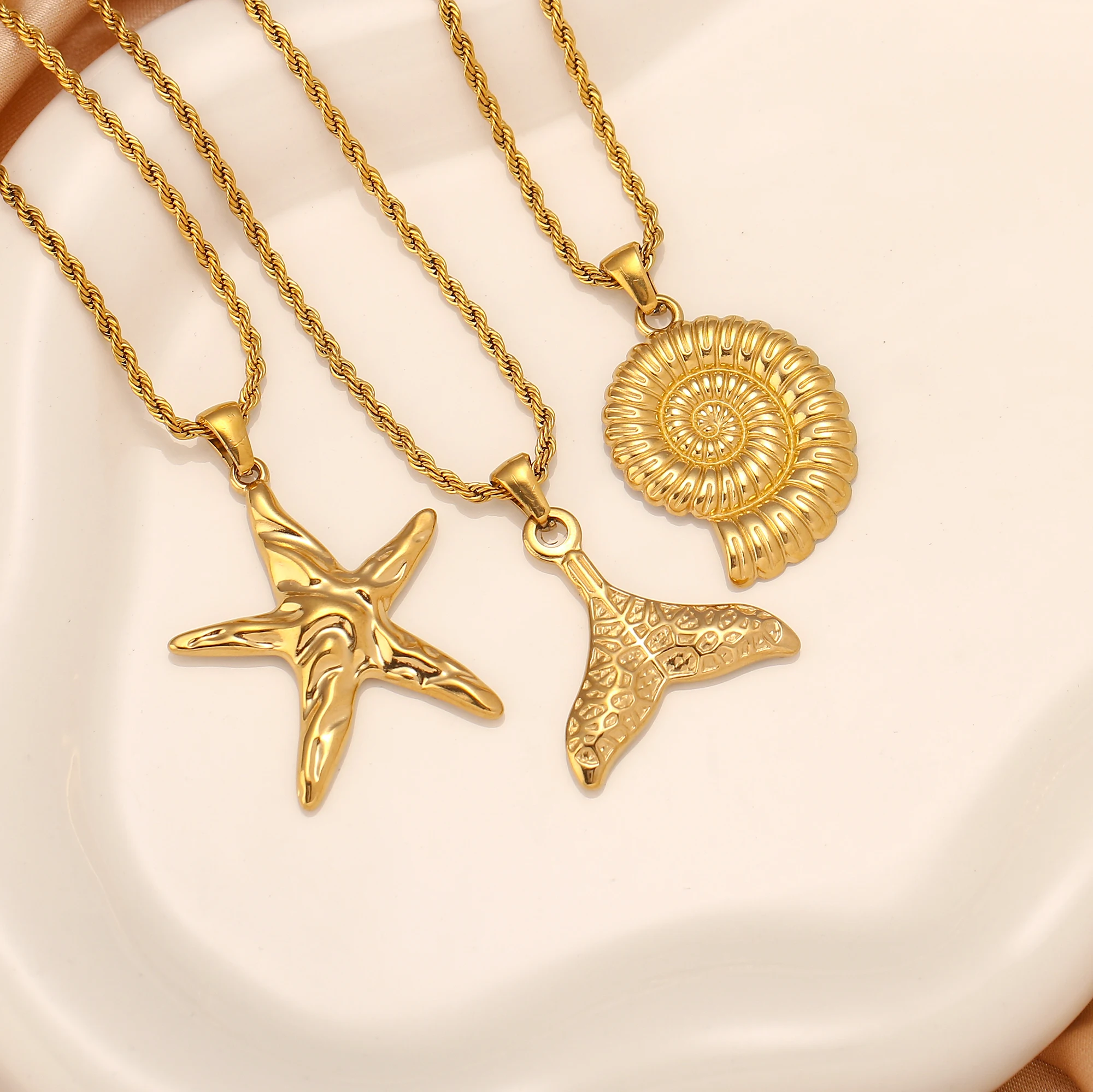 DOOYIO Starfish/Flower/Sun/Shell Pendant Necklace 18K Gold PVD Plated Stainless Steel Women Twisted Chains Necklaces Jewelry New