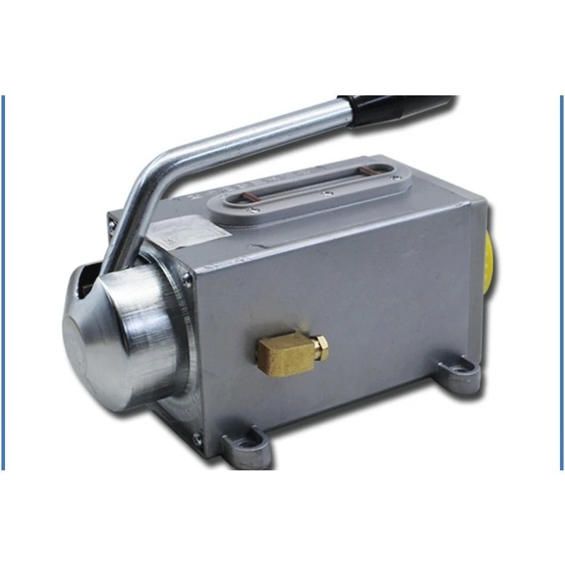 

CNC Milling Machine Manual Oil Lubricator Y-8 Hand Pressure Design Lubrication Accessory For Punch & Engraver