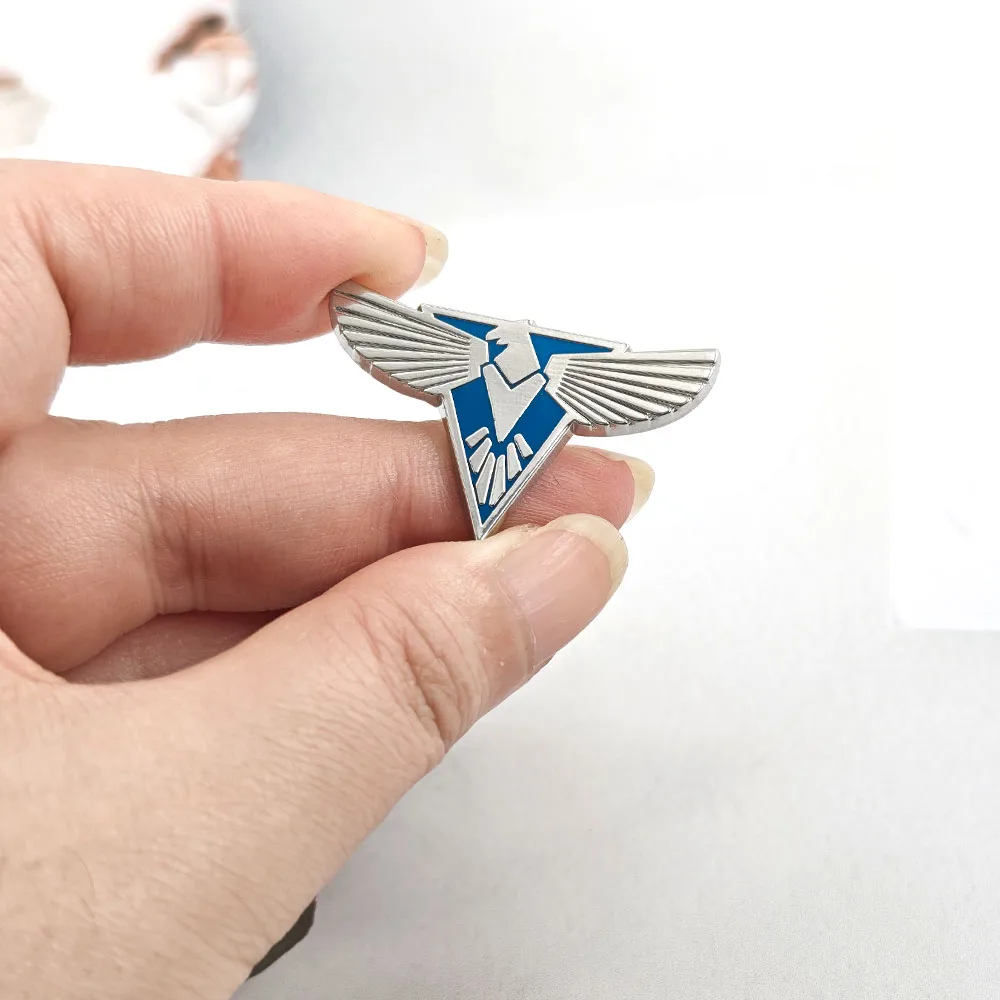 Red Alert 2 Allied Eagle Logo Emaille-Pin Command Conquer Spiel-Brosche Silberflügel Dreieck Abzeichen Sammlerstück für Fans Schmuckgeschenk – Detail 7