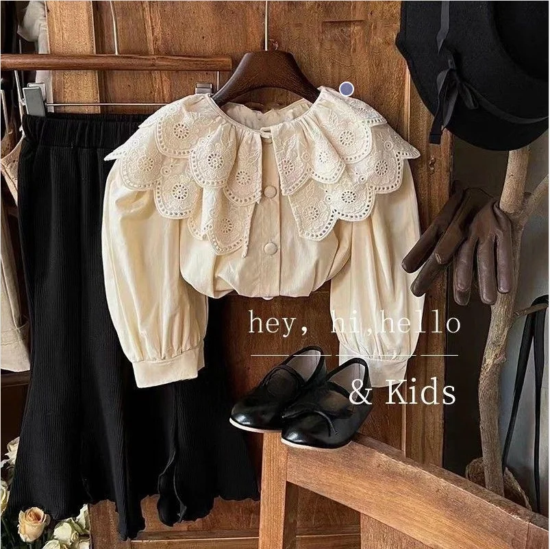 Lente en herfst nieuwe meisjes retro buitenlander kanten shirt kindermode effen kleur top babyshirt met lange mouwen