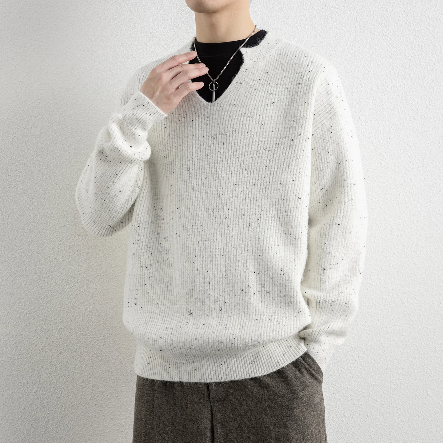 

Мужской свободный трикотажный джемпер с V-образным вырезом, зимний, модный, повседневный, с узором снежинок, комфортный, средней толщины, с длинным рукавом