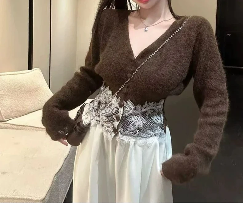 

Lace Splicing V-neck Knitted Cardigan Women's Autumn and Winter New Unique Waist and Thin Versatile Short Top