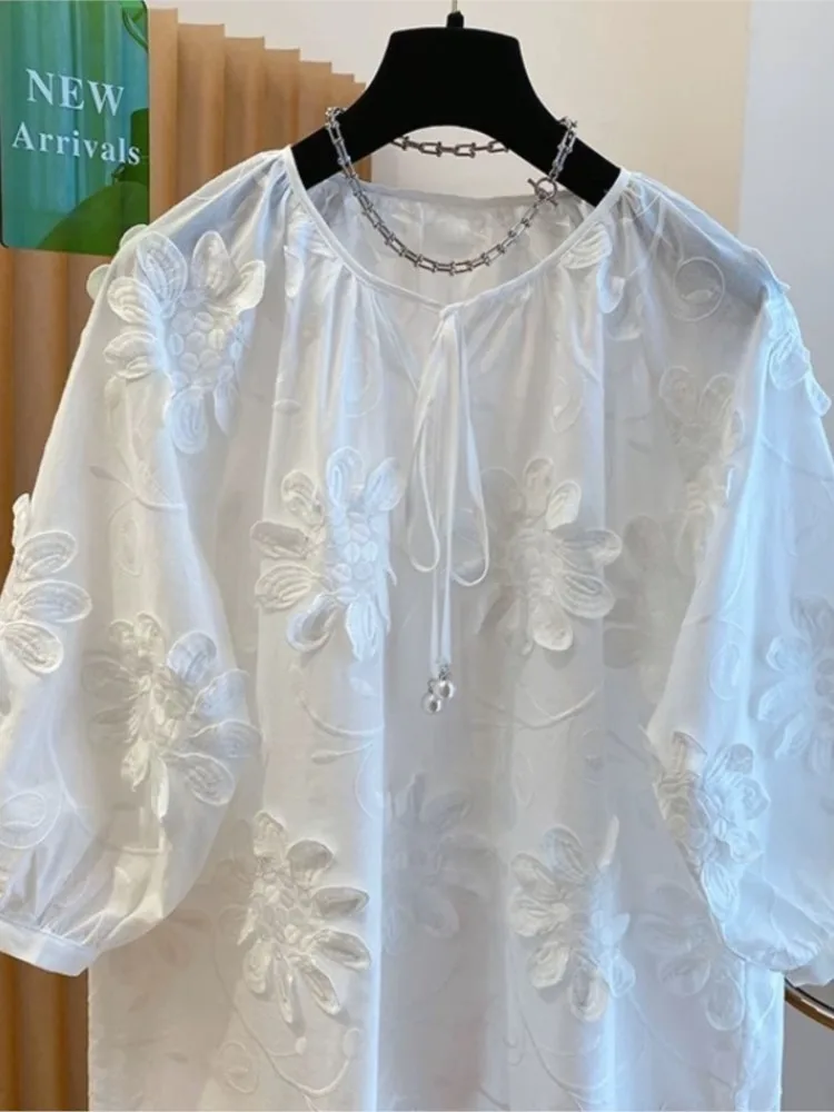 Spring Summer New Three-dimensional Flower Embroidered Cotton White Shirt Women Loose Sweet O-neck Long-sleeved Shirts Tops