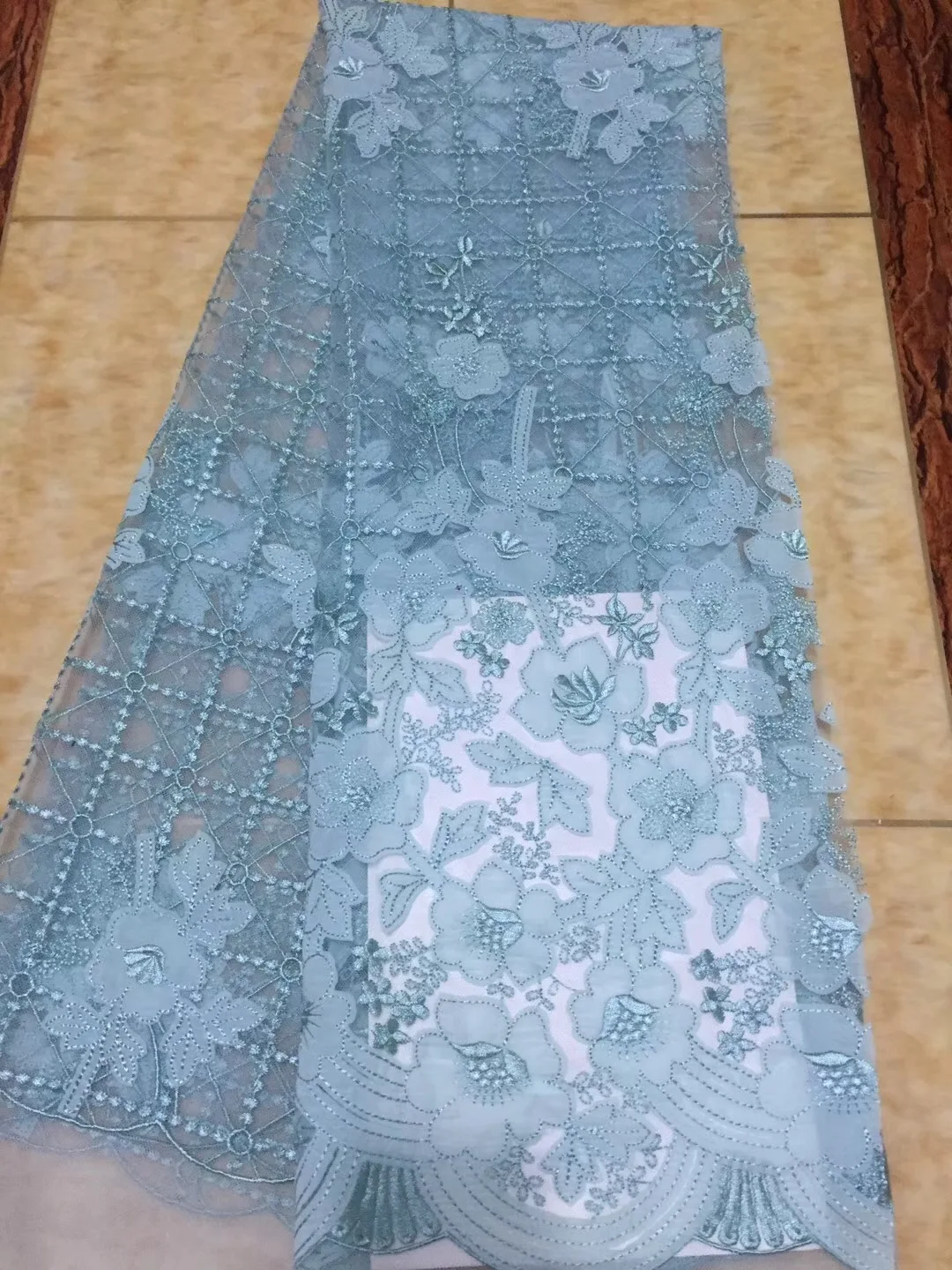 

2021 New Arrival African Net Lace with Sequins French Lace Fabric Emerald African Cord Lace Net Lace Material for Party Dress