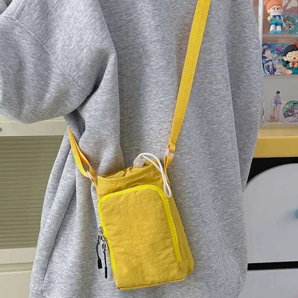 

Shoulder Strap Water Bottle Carrier Bag Quick Drying Front Pocket Crossbody Water Bottle Purse Nylon Large Opening