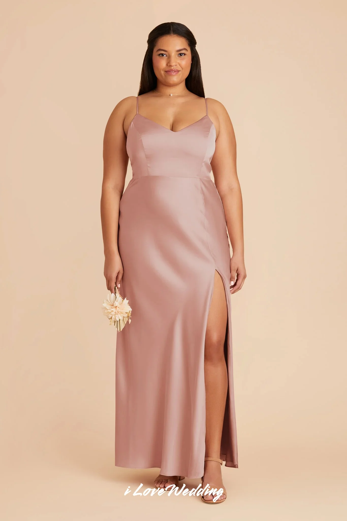 Розовые платья подружки невесты на тонких бретельках 2025 атласное платье без рукавов с v-образным вырезом длиной до пола, плиссированное свадебное платье для гостей по индивидуальному заказу
