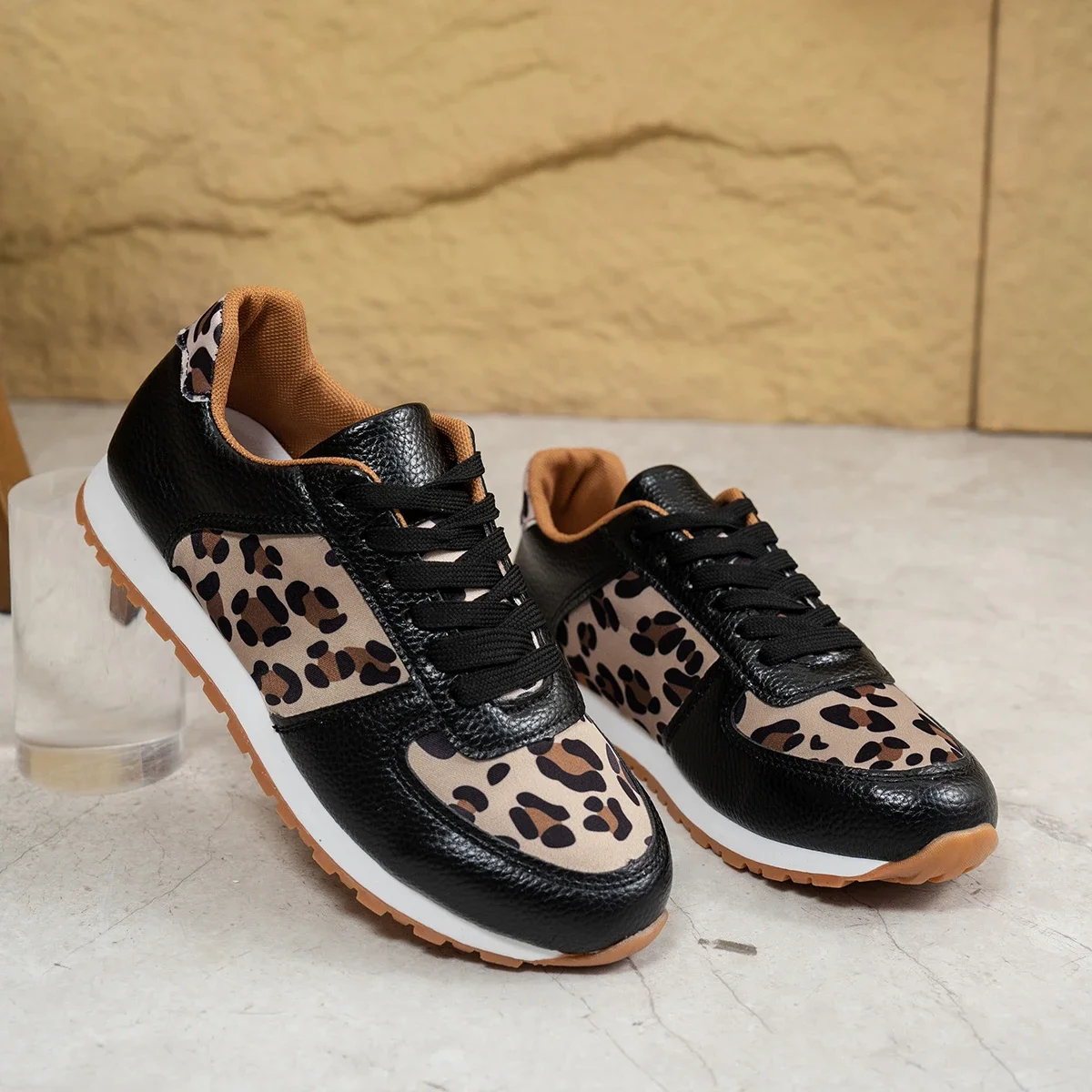 Zapatos deportivos cómodos con cordones para mujer, calzado informal de suela gruesa con estampado de leopardo de corte bajo, talla grande, primavera/otoño