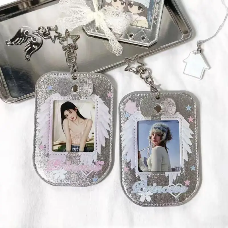 Glitzernder Kpop-Fotokartenhalter mit Engelsflügel-Stern-Schlüsselanhänger, strapazierfähige, kratzfeste Fotohülle für den täglichen Gebrauch von Fans. – Detail 3